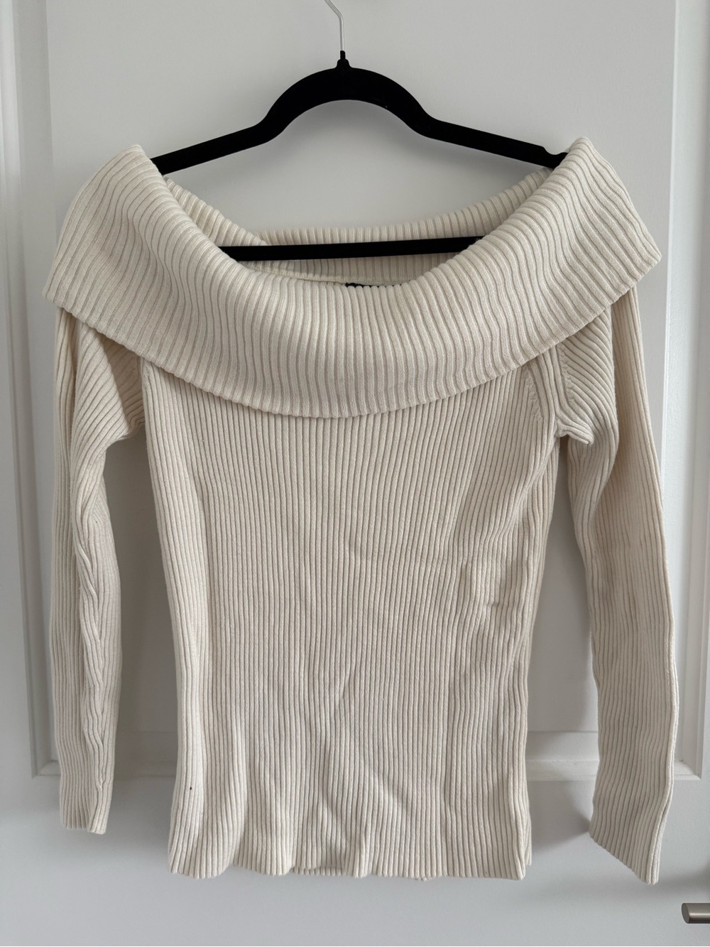 Banana Republic Ribbed Off-the-Shoulder Cream Sweater